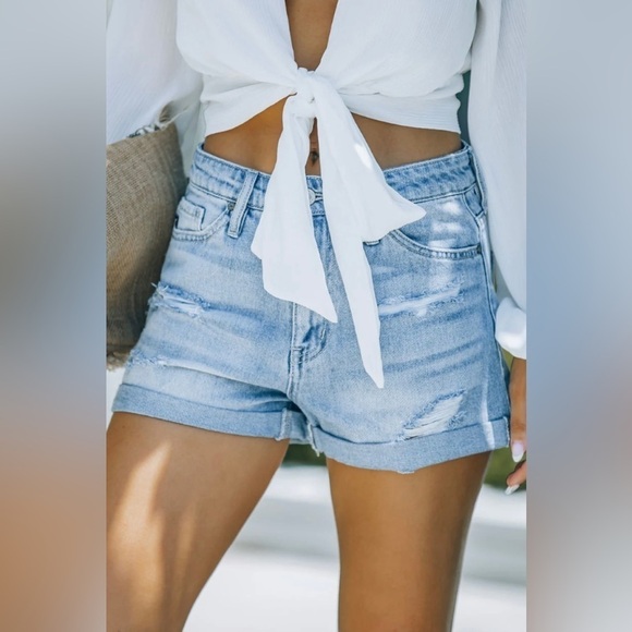 Kancan Ashford Distressed Cuffed Denim Shorts - Picture 3 of 16